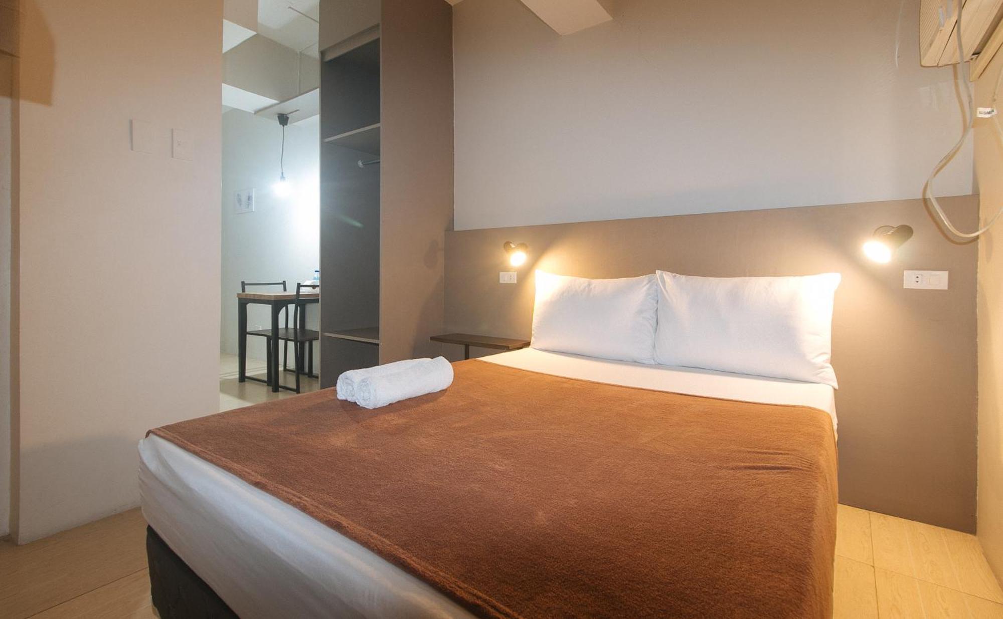 59 Xavierville By Reddoorz Cubao Bagian luar foto