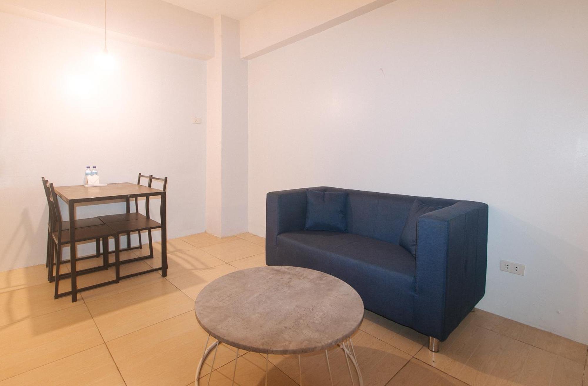 59 Xavierville By Reddoorz Cubao Bagian luar foto
