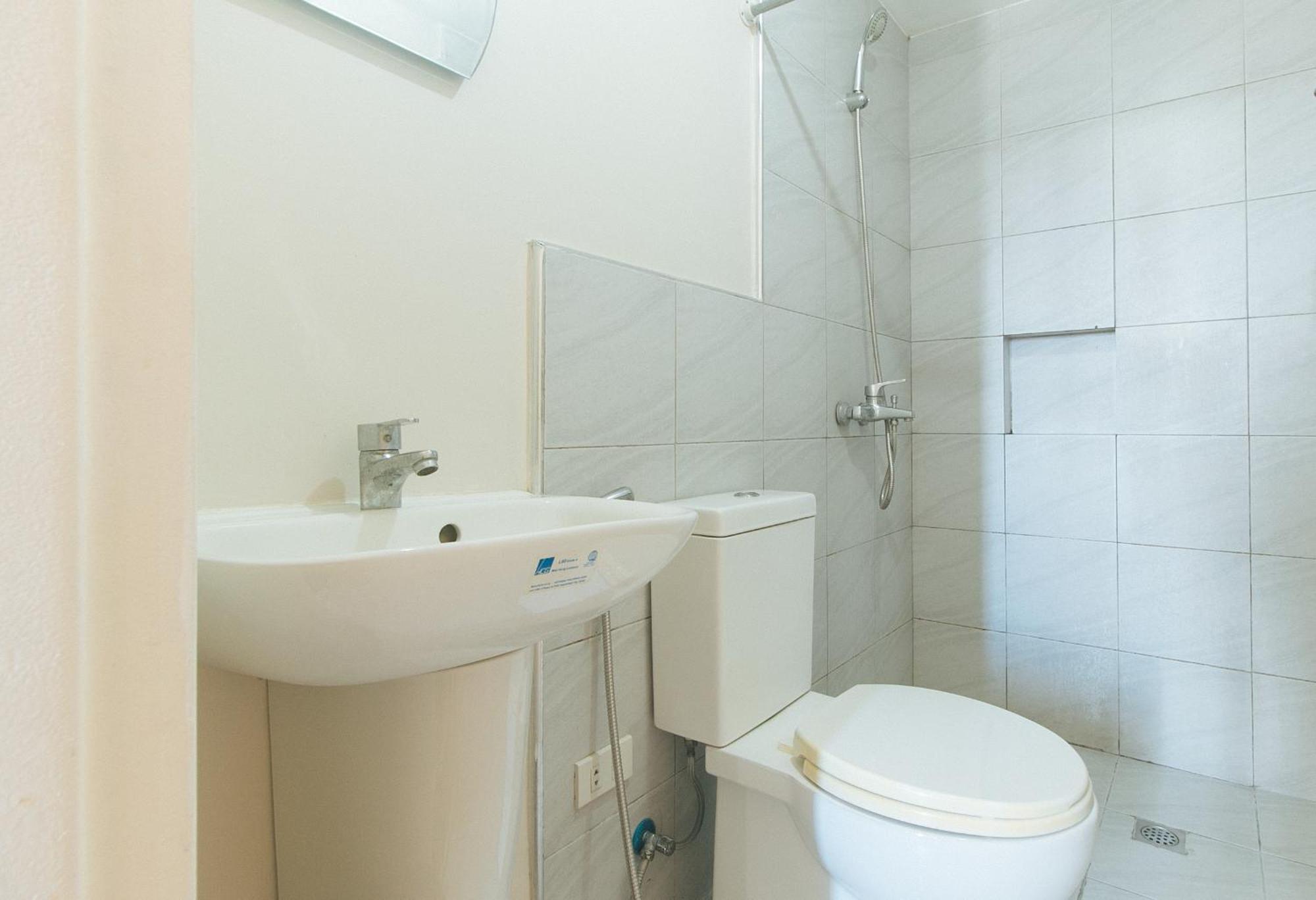 59 Xavierville By Reddoorz Cubao Bagian luar foto