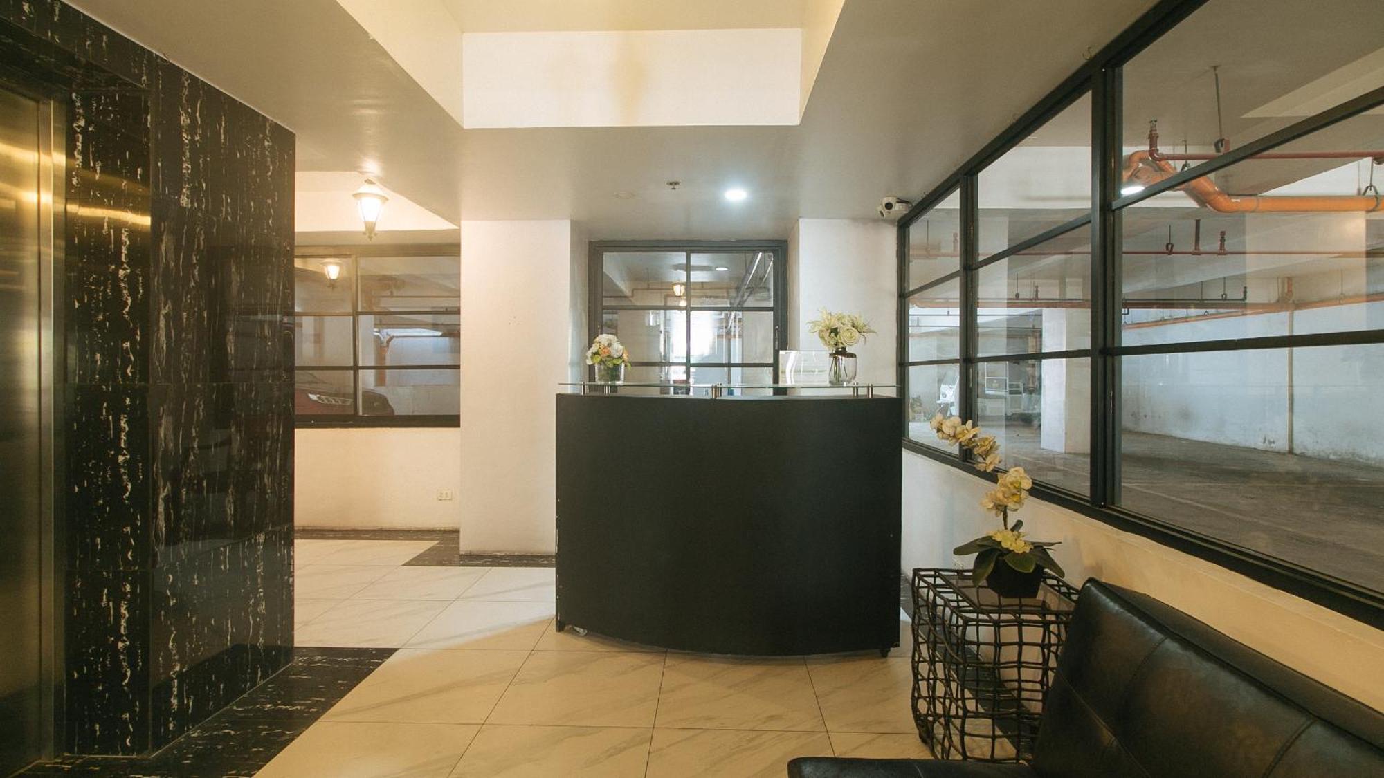 59 Xavierville By Reddoorz Cubao Bagian luar foto
