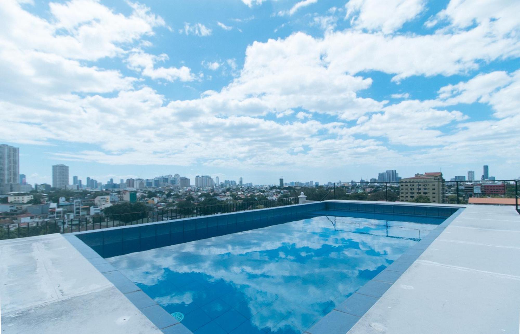 59 Xavierville By Reddoorz Cubao Bagian luar foto
