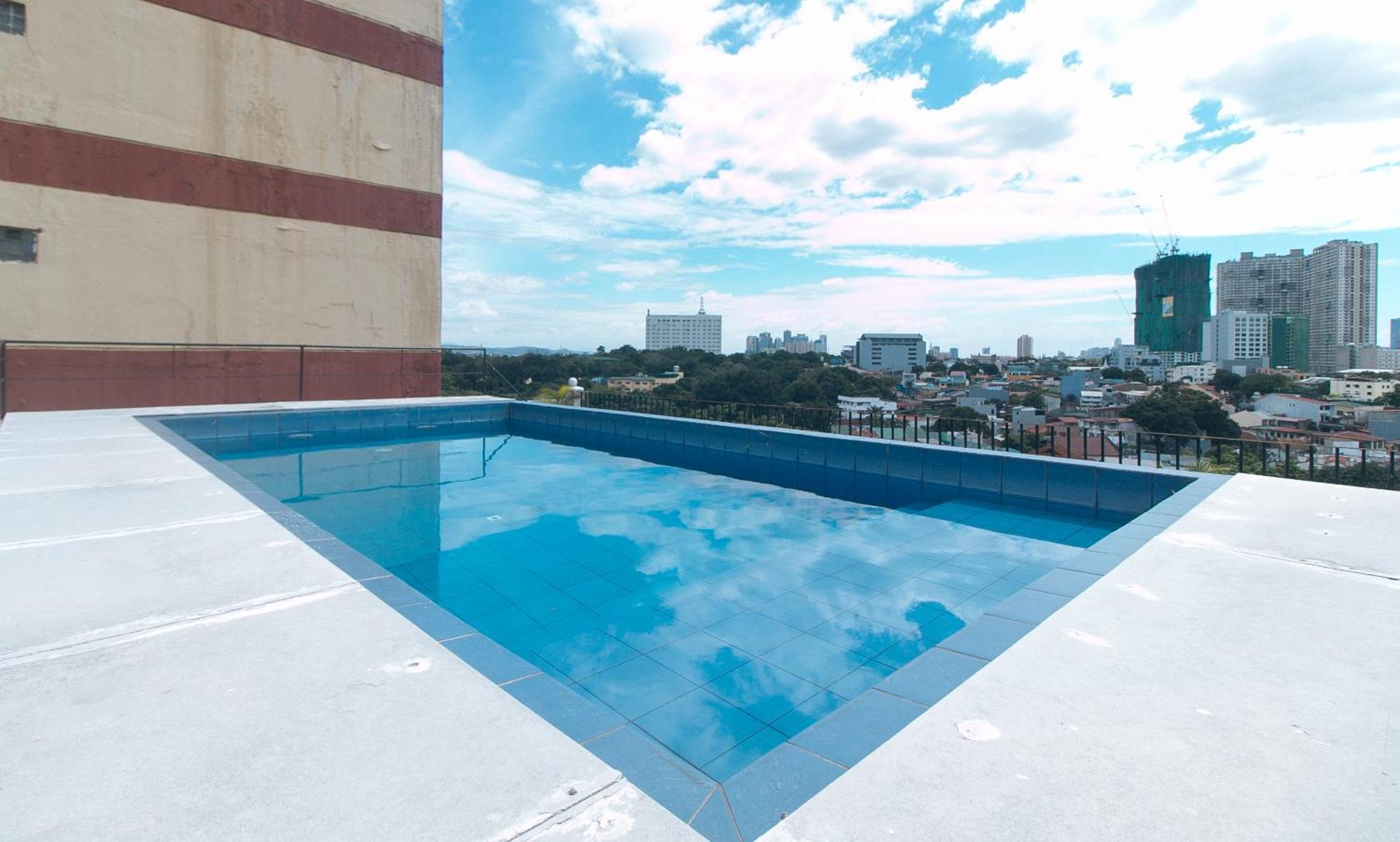 59 Xavierville By Reddoorz Cubao Bagian luar foto